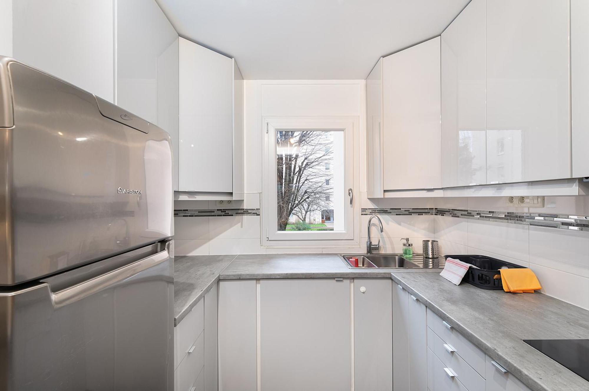 Апартаменты Cosy'N Paris - Parking Secure - Metro 14 - Wifi - Terrace - Premium Bedding Жантийи Экстерьер фото